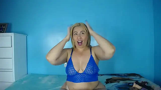 chiky sonrisa online show from 4, 10, 2025