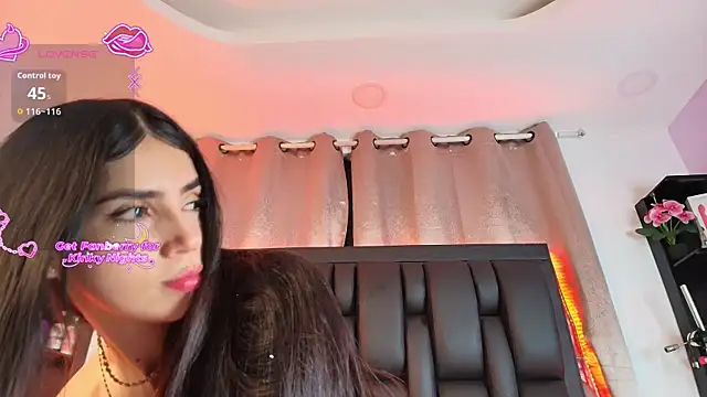 Snapshot of SaraRoy_ chatting on 7, 7, 2026 SaraRoy online show from 7, 7, 2026