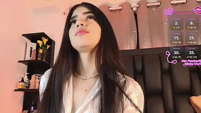 Snapshot of SaraRoy_ chatting on 30, 6, 2026 SaraRoy online show from 30, 6, 2026