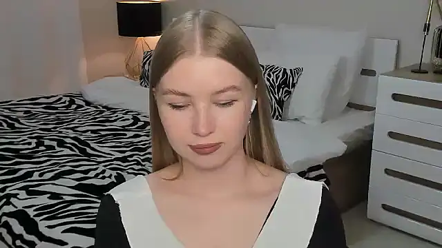 shy  lady online show from 28, 4, 2026