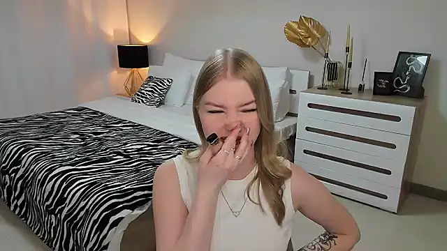 shy  lady online show from 4, 3, 2025