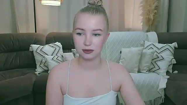 shy  lady online show from 28, 4, 2026