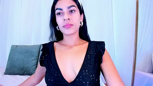 Snapshot of Yasiir_0229 chatting on 8, 10, 2025 Yasiir 0229 online show from 8, 10, 2025