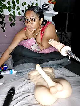 Snapshot of Lilithcaballero chatting on 1, 10, 2025 Lilithcaballero online show from 1, 10, 2025