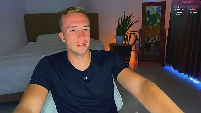 tommy cumfinger online show from 16, 3, 2026