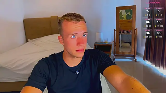 Snapshot of tommy_cumfinger chatting on 30, 9, 2025 tommy cumfinger online show from 30, 9, 2025