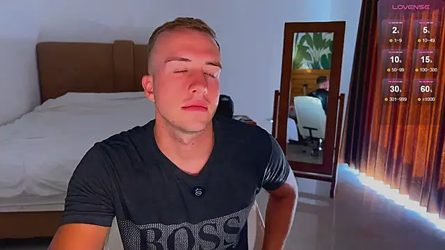 Snapshot of tommy_cumfinger chatting on 19, 10, 2025 tommy cumfinger online show from 19, 10, 2025