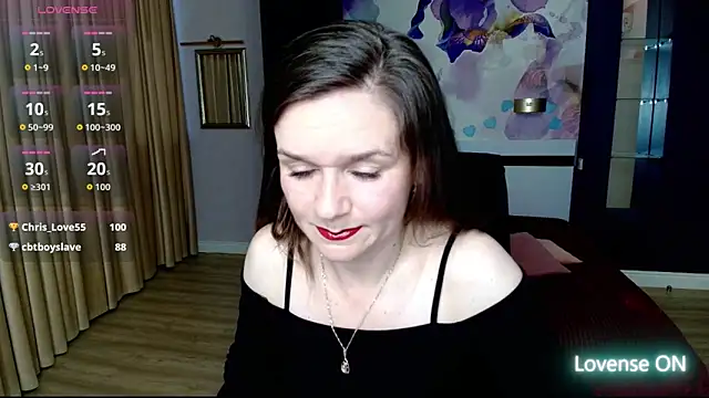 Snapshot of AriaGray chatting on 11, 5, 2026 AriaGray online show from 11, 5, 2026