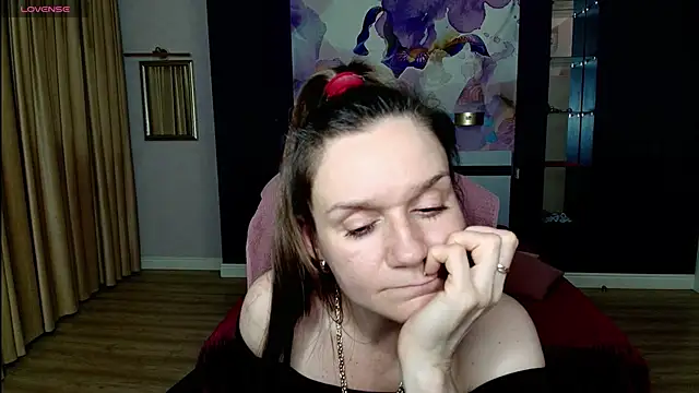 AriaGray online show from 6, 2, 2026