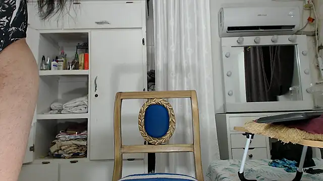 Snapshot of marcella6 chatting on 12, 11, 2025 marcella6 online show from 12, 11, 2025