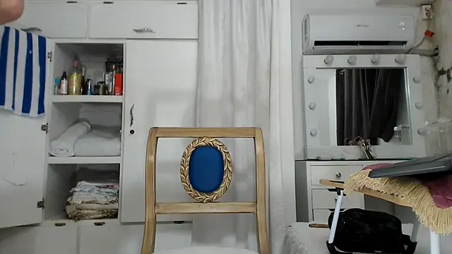 Snapshot of marcella6 chatting on 12, 10, 2025 marcella6 online show from 12, 10, 2025