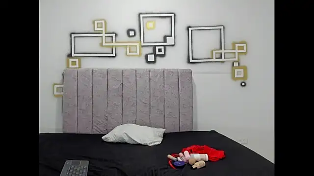 Snapshot of FerneyManti chatting on 30, 11, 2025 FerneyManti online show from 30, 11, 2025