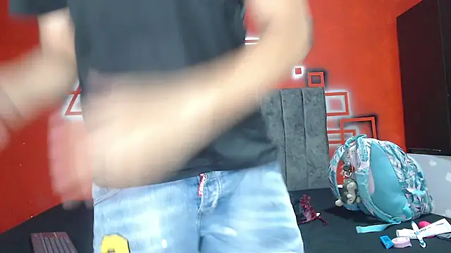 Snapshot of FerneyManti chatting on 24, 10, 2025 FerneyManti online show from 24, 10, 2025