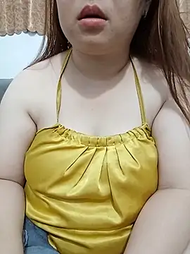 Snapshot of VyOanh2K chatting on 18, 7, 2026 VyOanh2K online show from 18, 7, 2026