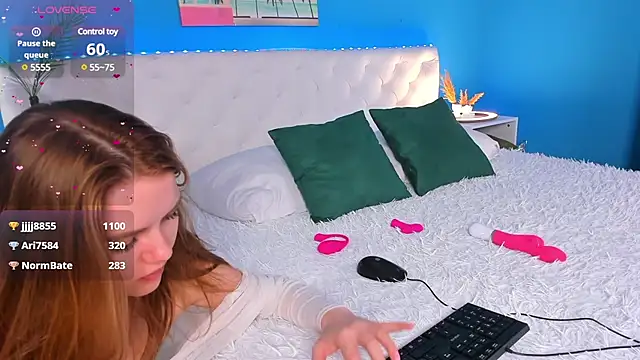 Eva  Lewis online show from 11, 3, 2025