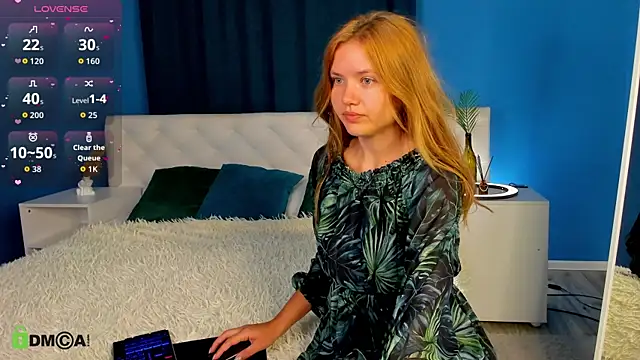 Eva  Lewis online show from 29, 9, 2025