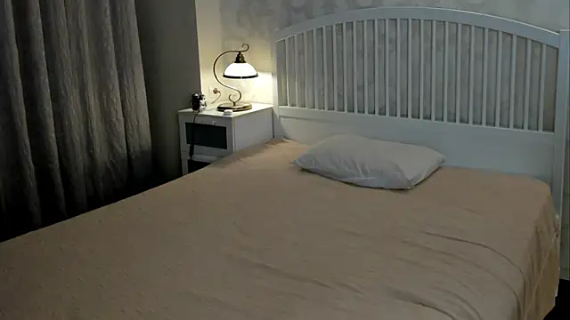 Eva  Lewis online show from 21, 3, 2026