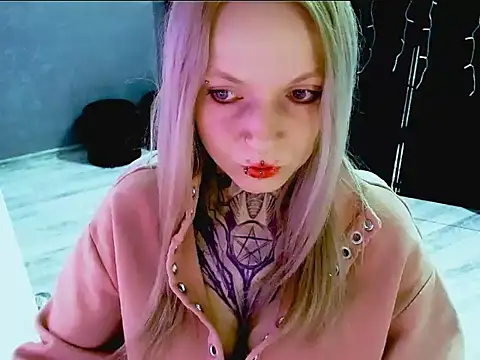 Snapshot of InesGold chatting on 2, 10, 2025 InesGold online show from 2, 10, 2025