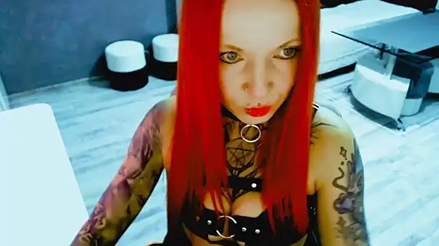 Snapshot of InesGold chatting on 8, 11, 2025 InesGold online show from 8, 11, 2025