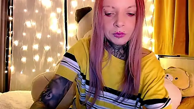 Snapshot of InesGold chatting on 3, 12, 2025 InesGold online show from 3, 12, 2025