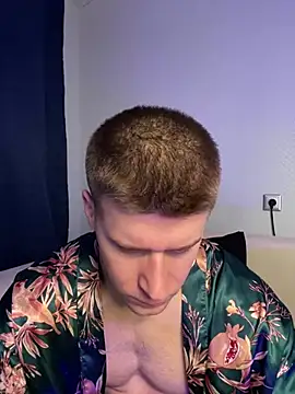 Snapshot of Bruno_Banani chatting on 21, 1, 2025 Bruno Banani online show from 21, 1, 2025