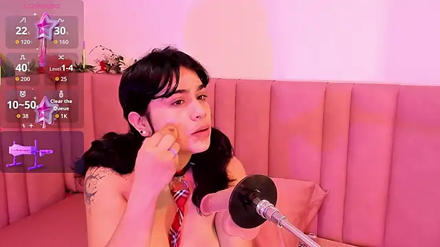 Snapshot of zyle_boobs chatting on 28, 10, 2025 zyle boobs online show from 28, 10, 2025