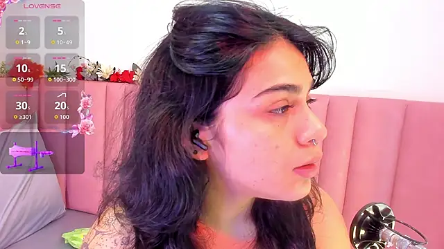 Snapshot of zyle_boobs chatting on 25, 10, 2025 zyle boobs online show from 25, 10, 2025