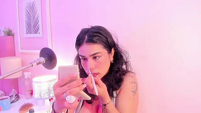 Snapshot of zyle_boobs chatting on 3, 10, 2025 zyle boobs online show from 3, 10, 2025