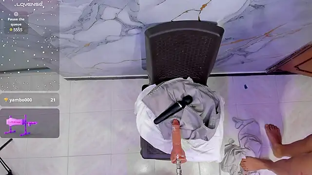 Snapshot of zyle_boobs chatting on 23, 3, 2025 zyle boobs online show from 23, 3, 2025