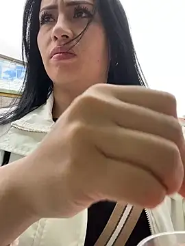 Snapshot of Sara_luna_ chatting on 11, 7, 2026 Sara luna online show from 11, 7, 2026