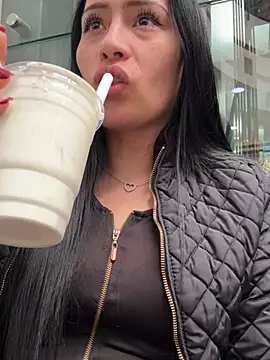 Snapshot of Sara_luna_ chatting on 6, 1, 2025 Sara luna  online show from 6, 1, 2025