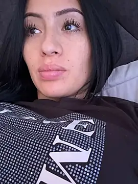 Snapshot of Sara_luna_ chatting on 11, 12, 2024 Sara luna  online show from 11, 12, 2024