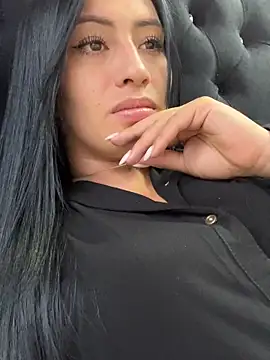 Snapshot of Sara_luna_ chatting on 6, 6, 2026 Sara luna online show from 6, 6, 2026