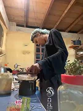 Snapshot of sammoura01 chatting on 15, 9, 2025 sammoura01 online show from 15, 9, 2025