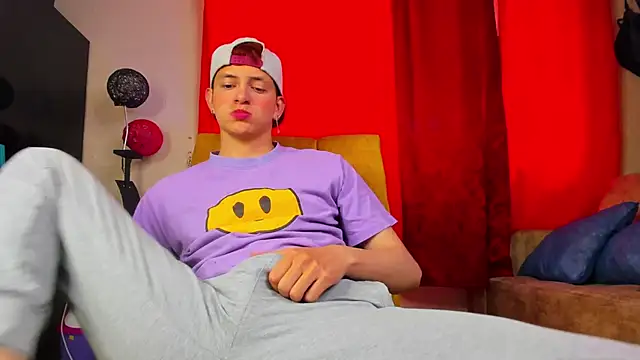 GabyThoms online show from 9, 10, 2025