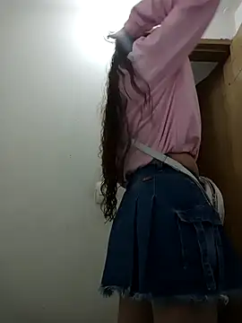 Isabella Delight  online show from 14, 9, 2025