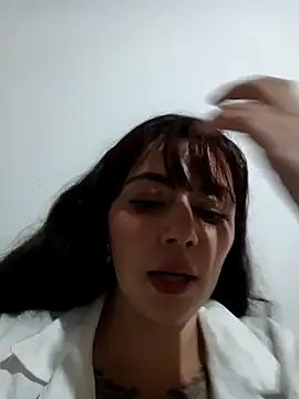 Isabella Delight  online show from 5, 2, 2025