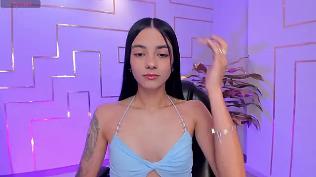 Snapshot of HannahJamesX chatting on 9, 9, 2025 HannahJamesX online show from 9, 9, 2025