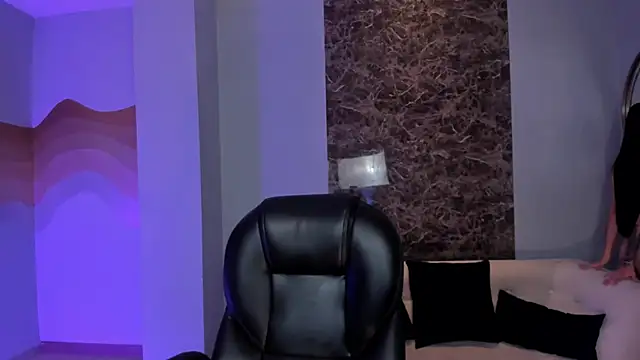 Snapshot of HannahJamesX chatting on 7, 2, 2025 HannahJamesX online show from 7, 2, 2025
