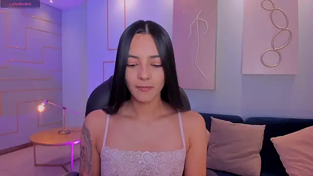 Snapshot of HannahJamesX chatting on 5, 2, 2025 HannahJamesX online show from 5, 2, 2025