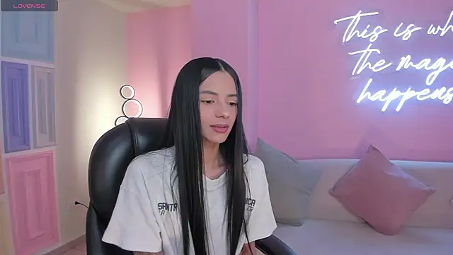Snapshot of HannahJamesX chatting on 28, 3, 2026 HannahJamesX online show from 28, 3, 2026