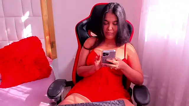 MadelineJackson online show from 29, 11, 2025