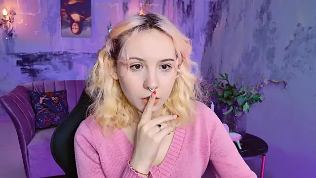 JasmineMilko online show from 6, 3, 2025