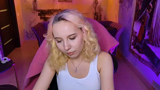 JasmineMilko online show from 13, 3, 2025
