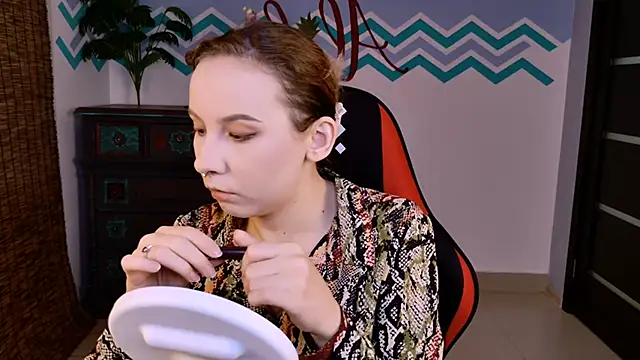 JasmineMilko online show from 21, 10, 2025