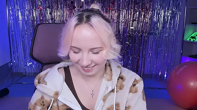 JasmineMilko online show from 19, 3, 2025