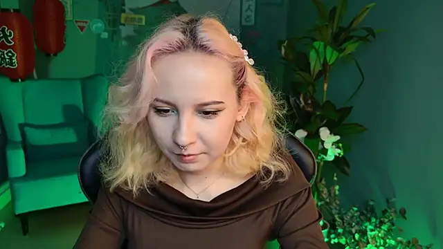JasmineMilko online show from 13, 2, 2025