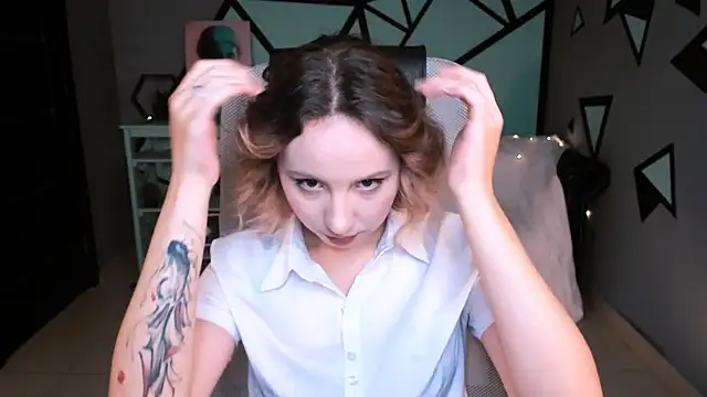 JasmineMilko online show from 25, 9, 2025
