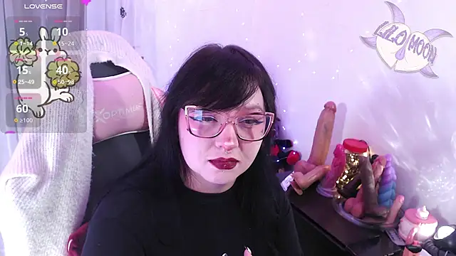 LiloMoon69 online show from 9, 4, 2026