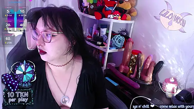 LiloMoon69 online show from 2, 12, 2025